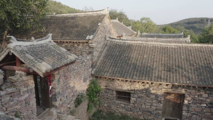 淅川县吴亚村航拍石头房民居