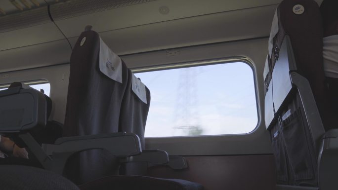 4K火车动车行驶窗户空座位