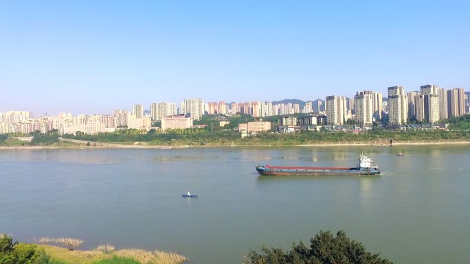 重庆江边轮船