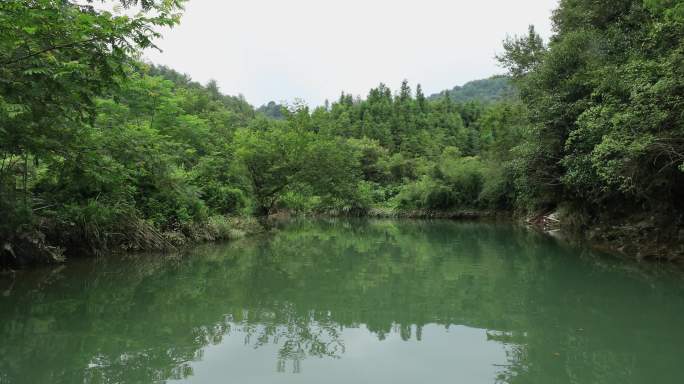 4K夏天小河漂流第一视角05