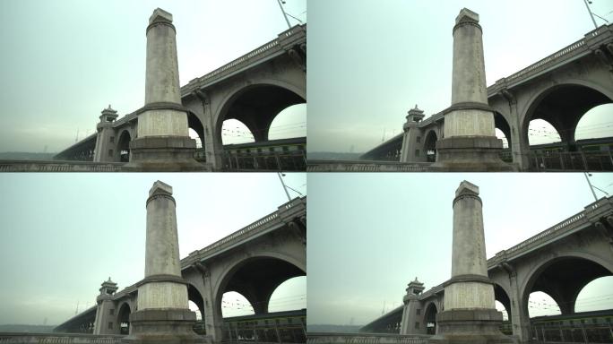 武汉长江大桥建成纪念碑89
