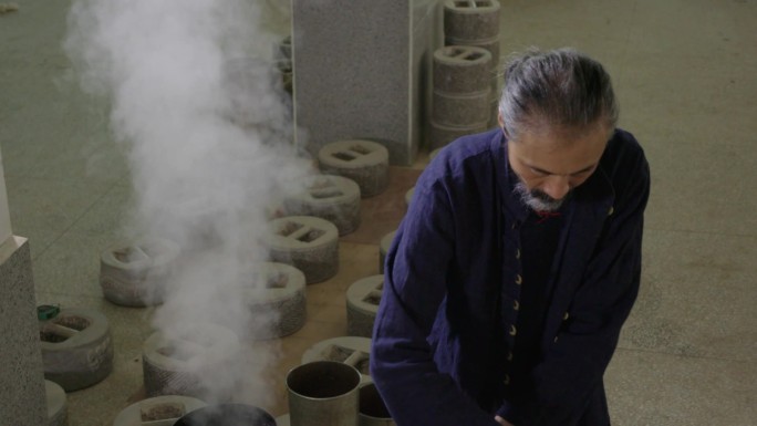 手工制作茶饼、匠人、老者