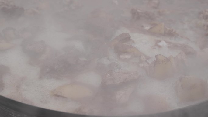 彝族家宴坨坨肉1 -4k60帧LOGO