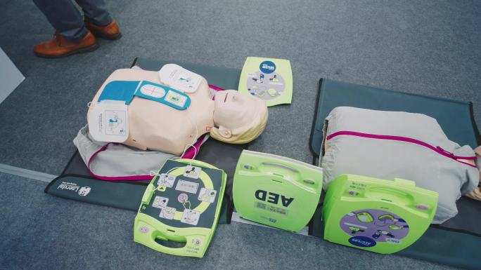 AED心脏除颤仪急救设备模型