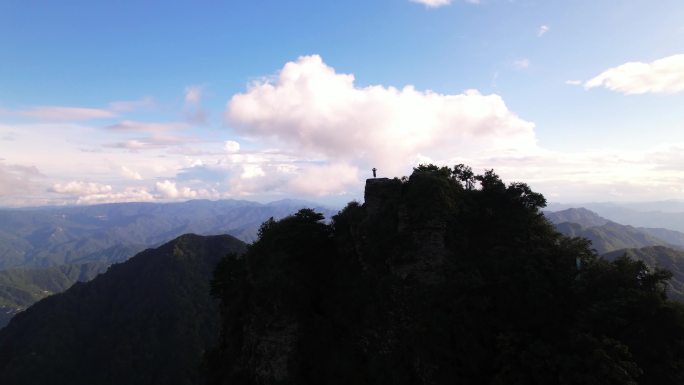 武当山登山 山顶 远眺  极目剪影