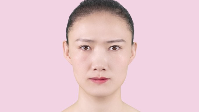 4K雀斑消失皮肤改善逐渐变年轻的女性