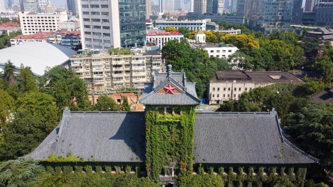 南京大学