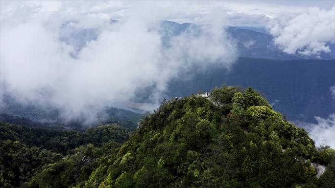 航拍山