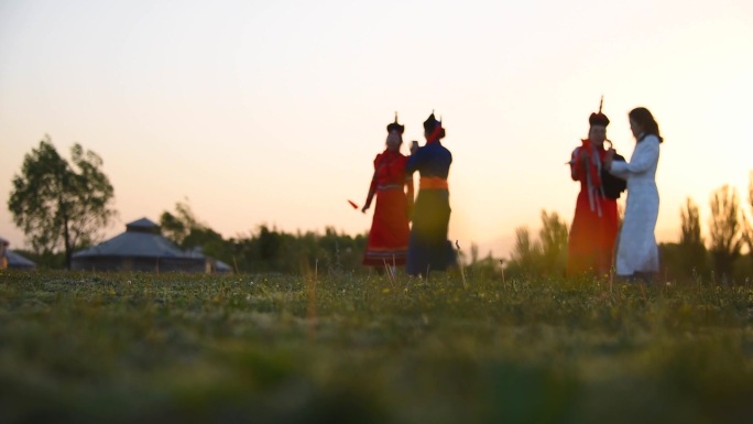 草原游玩蒙古族装饰