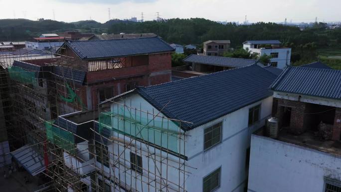 建设新农村-那马镇平留坡村容村貌建设