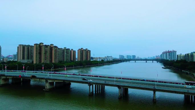 广州南浦大石大桥河流水面游艇航拍