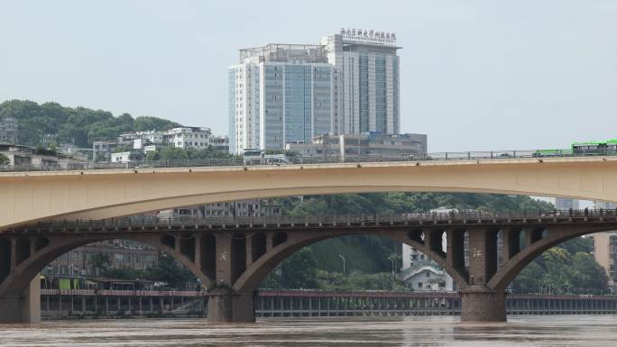 泸州航拍沱江一桥和西南医科大学附属医院