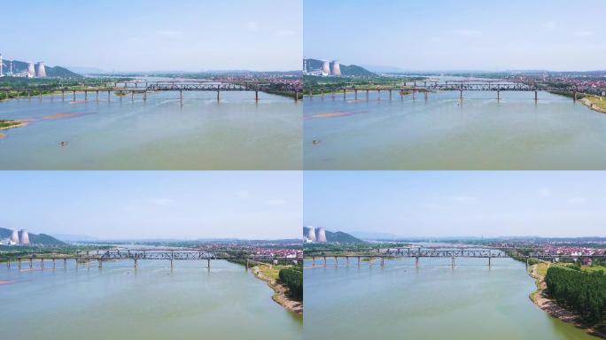 实拍火车经过吉安赣江铁路大桥