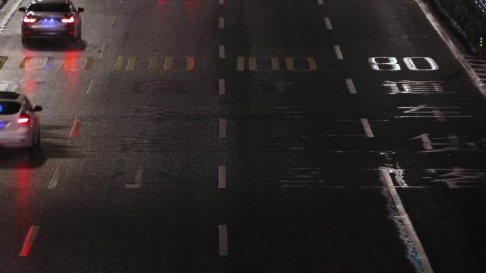 【4K原创视频】雨天城市道路车流