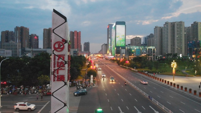 夜晚城市车流空镜