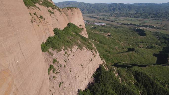 航拍亚洲最大的单体岩石