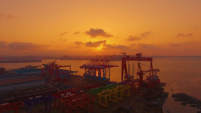 航拍中国制造，造船工业，滨海美景