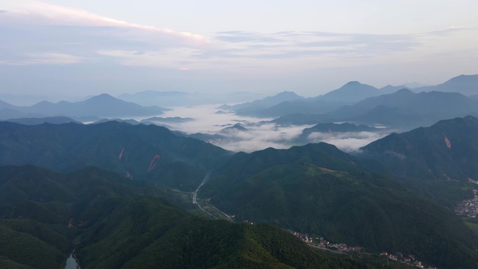 诸暨市五泄风景区马剑山区农村清晨云海延时