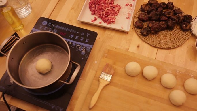 平底锅烙门钉肉饼 (2)