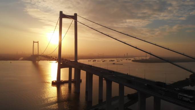 广州南沙大桥夕阳西下日落航拍4K空镜