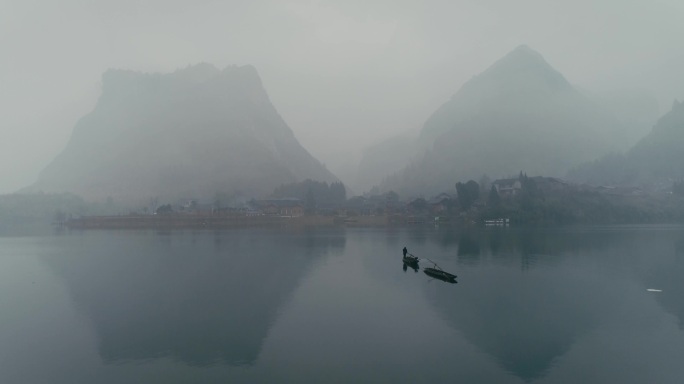 浓雾中的湘西土家族聚居地01