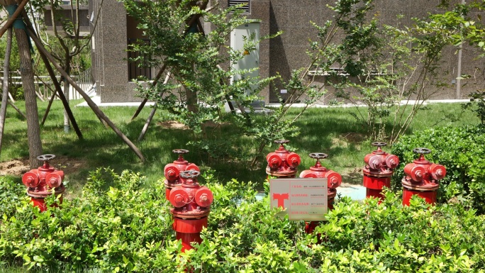 楼盘小区里的消防栓消防设施