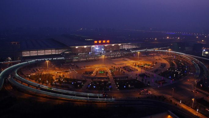 南京南站 航拍 夜景 高铁站 前广场