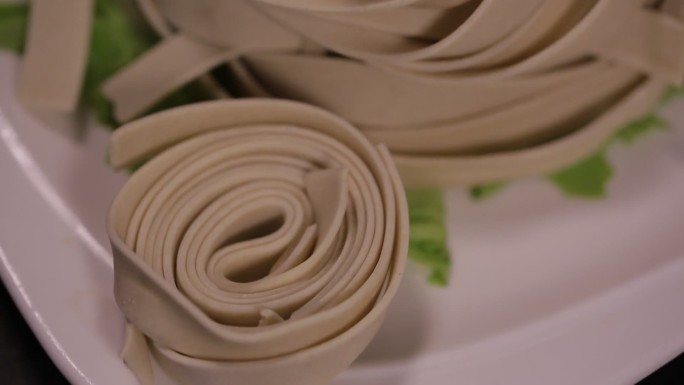 宽面条裤带面 (4)