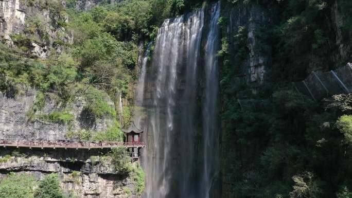 湖北宜昌三峡大瀑布