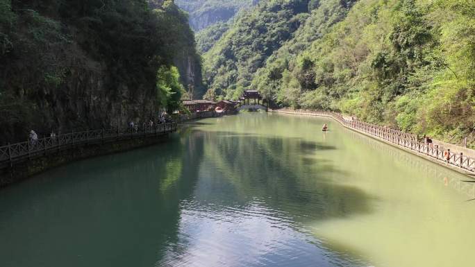 三峡大瀑布风光