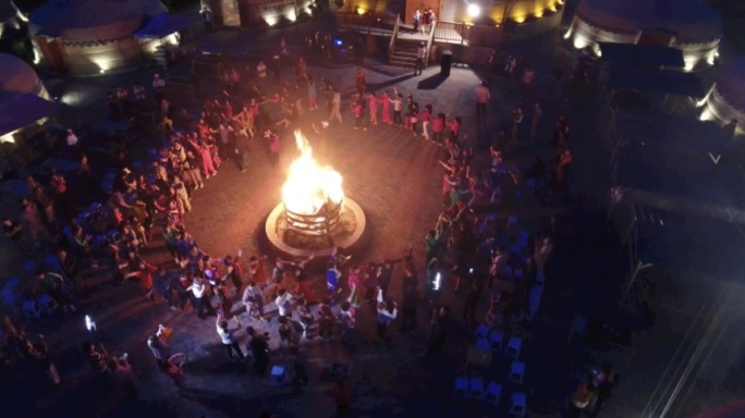 航拍蒙古包旅游篝火跳舞