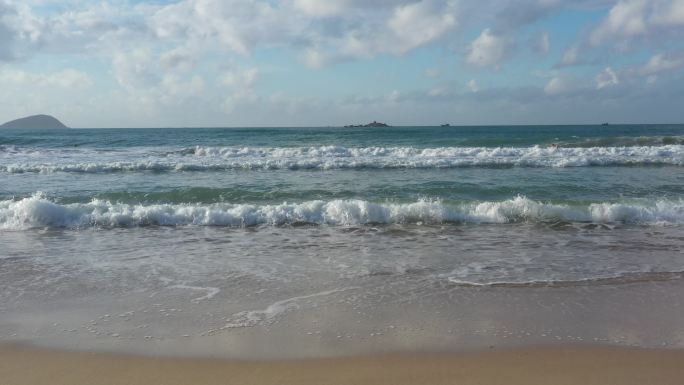 海边沙滩浪花4K实拍