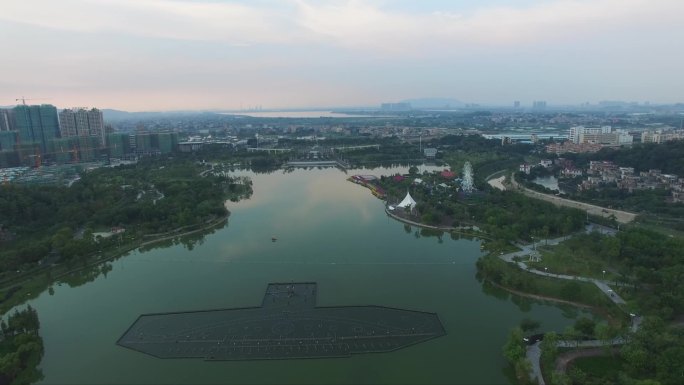 航拍江门市鹤山公园湖景绿水青山