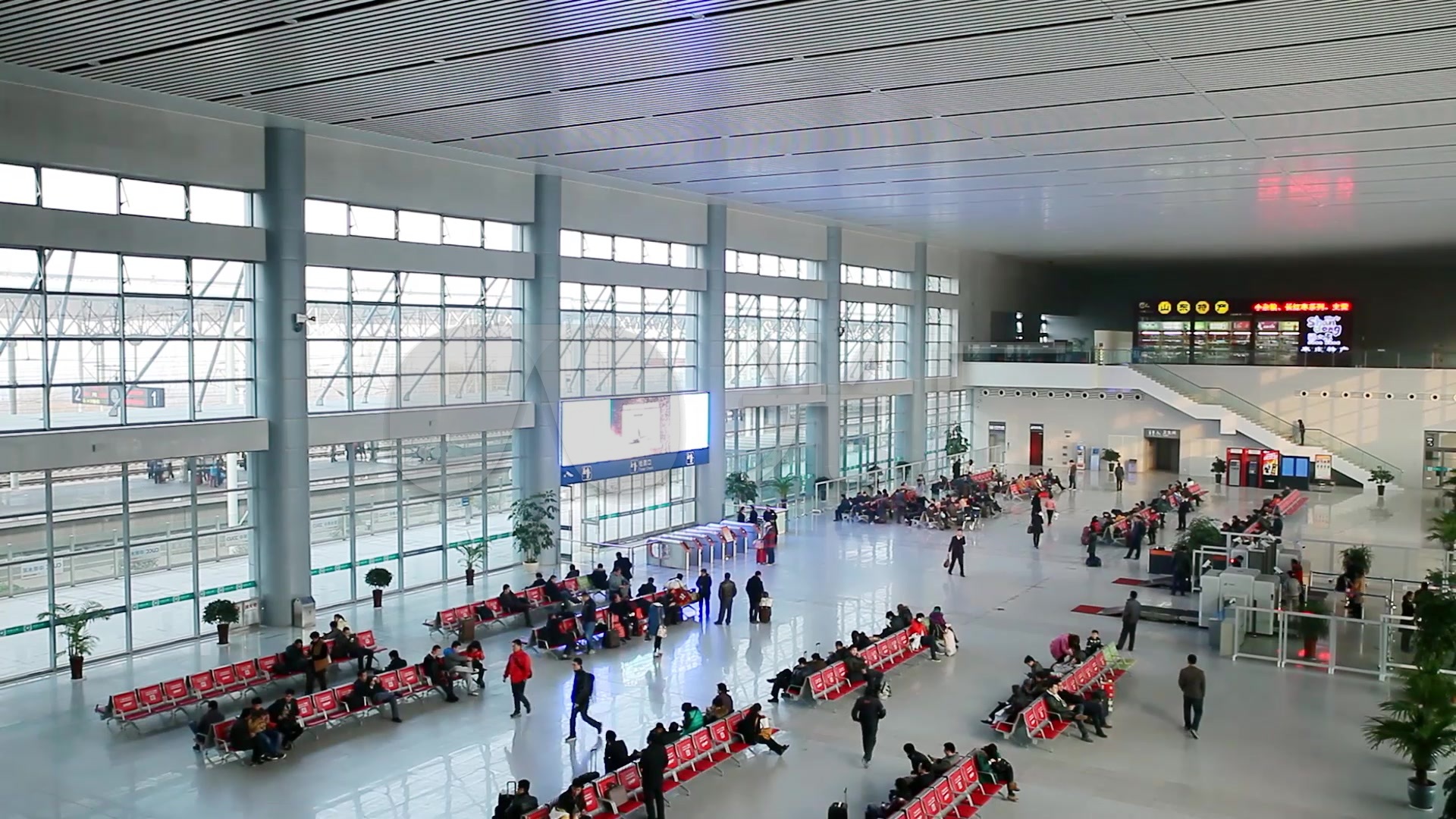 枣庄站 候车大厅 旅客候车 高铁站 春运