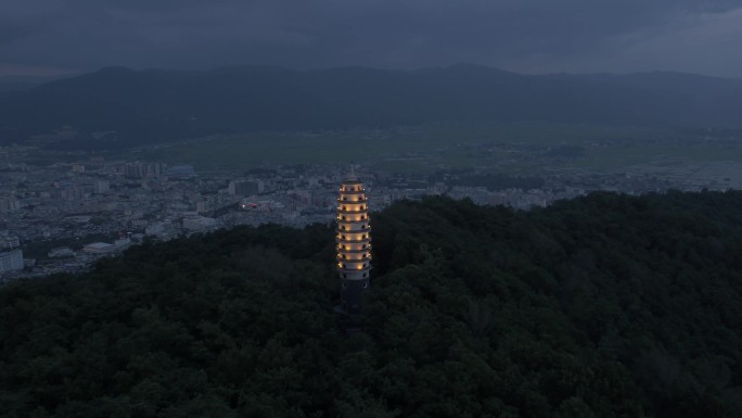 腾冲古塔夜景