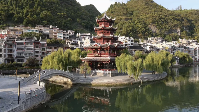 夕阳下镇远古镇舞阳河两岸沿岸飞行航拍