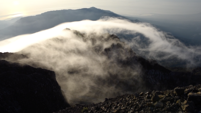 户外 火山 美景 徒步 林贾尼 活火山