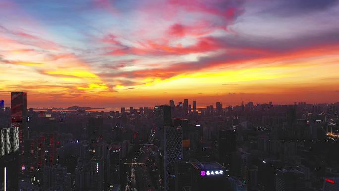 深圳超级粉紫色晚霞视频大城市最美天际线