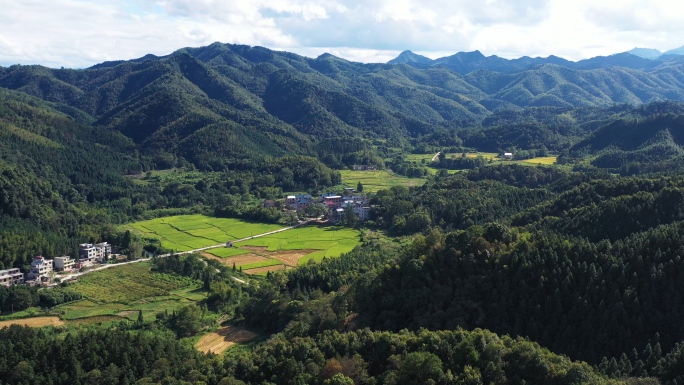 航拍江西永新三湾乡三湾村