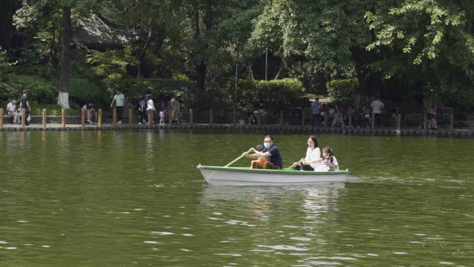 成都生活 泛舟 划船 公园 人民公园