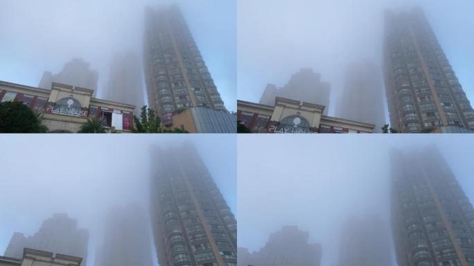 云雾中的楼房1（4K）