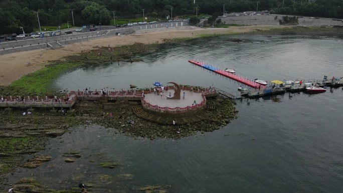 烟台景点月亮湾