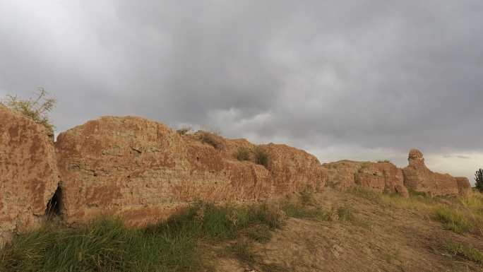 雨后古迹土墙延时