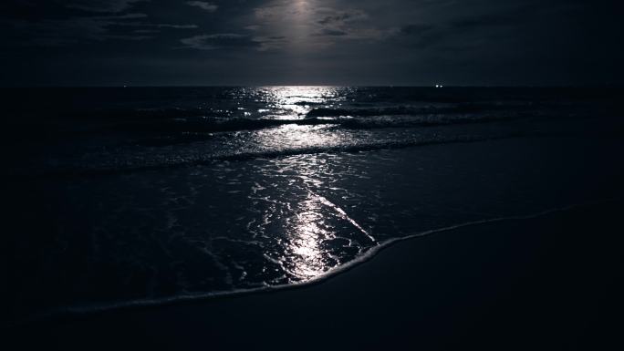 月光海浪