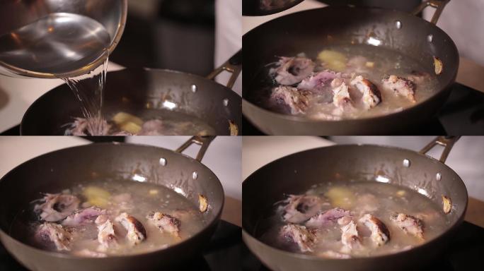 厨师煎鱼防粘锅炖鲫鱼汤 (9)