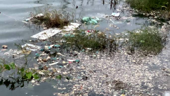 河道污染