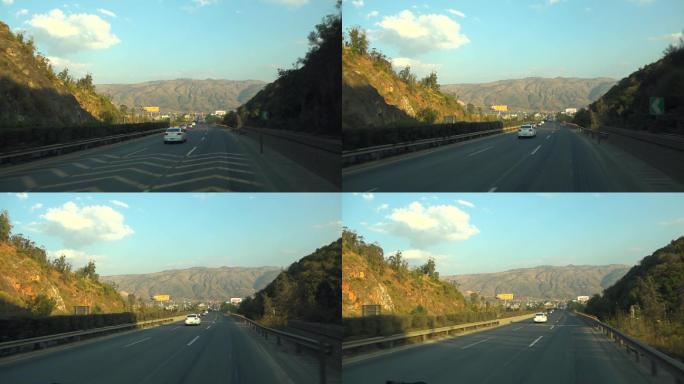 汽车行驶在高速公路