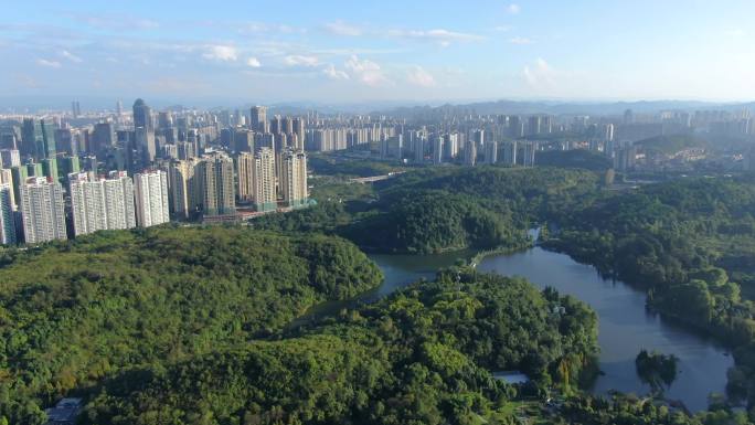 航拍贵阳观山湖阅山湖公园