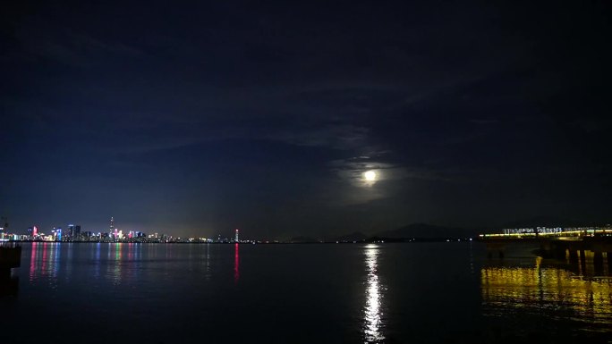 中秋月亮月色夜色，海上明月港口视频素材