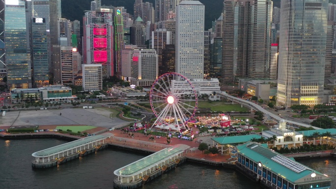 香港中环摩天轮：香港之眼饱览维港两岸景色